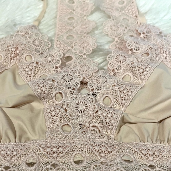 Aerie Floral Lace Racerback Bralette Soft Peach / Nude - Picture 8 of 13